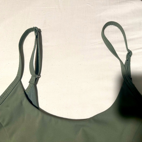 Victoria Sport Sports Bra - Picture 3 of 6